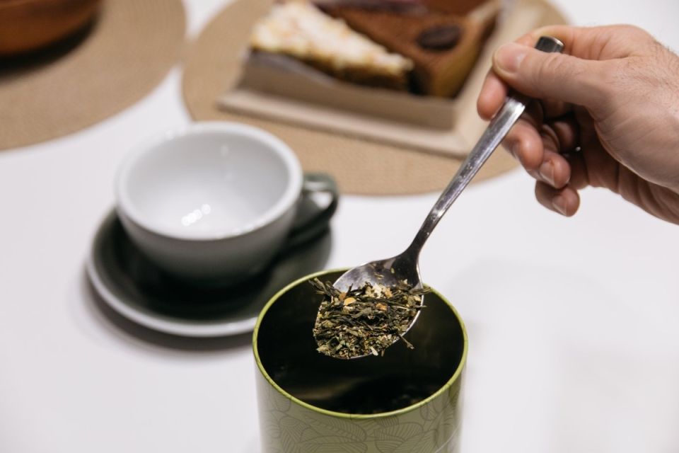 Узнать новое утро: как заменить энергетики естественными привычками