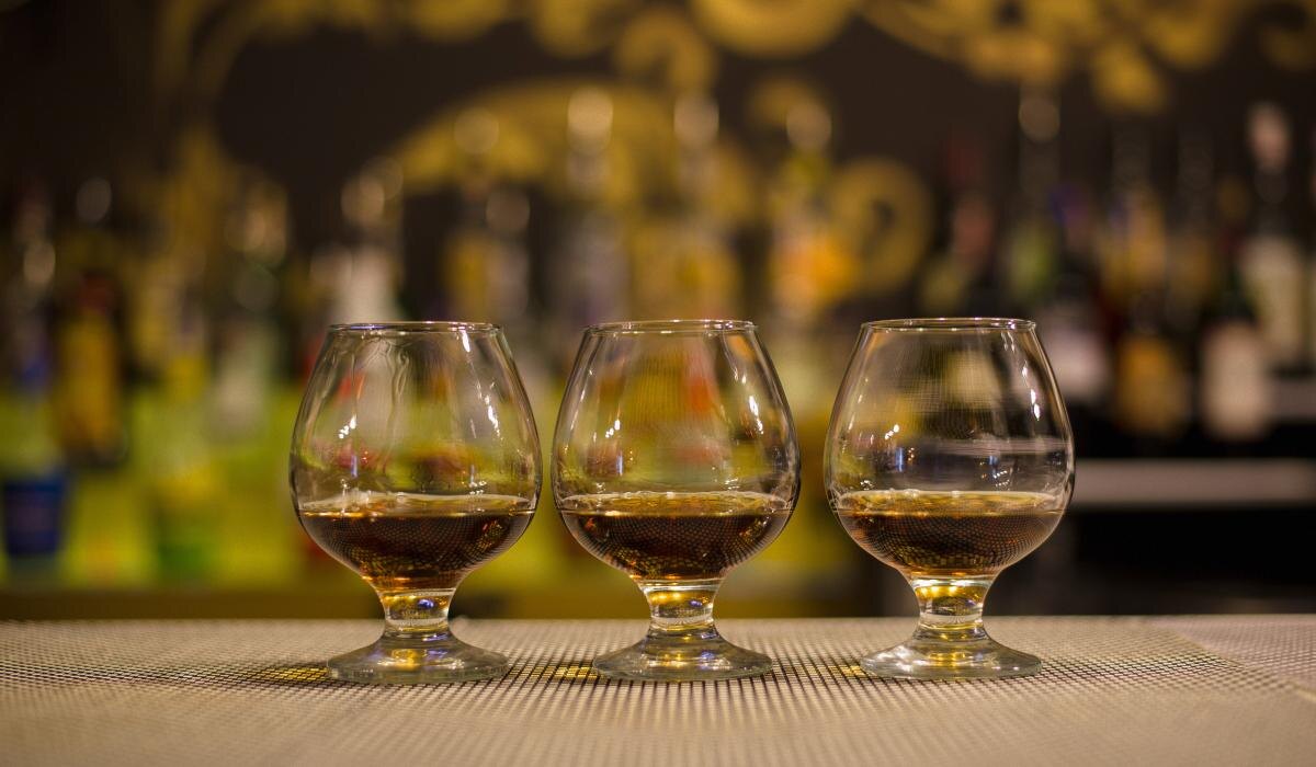 Искусство дегустации коньяка: секреты гурманов