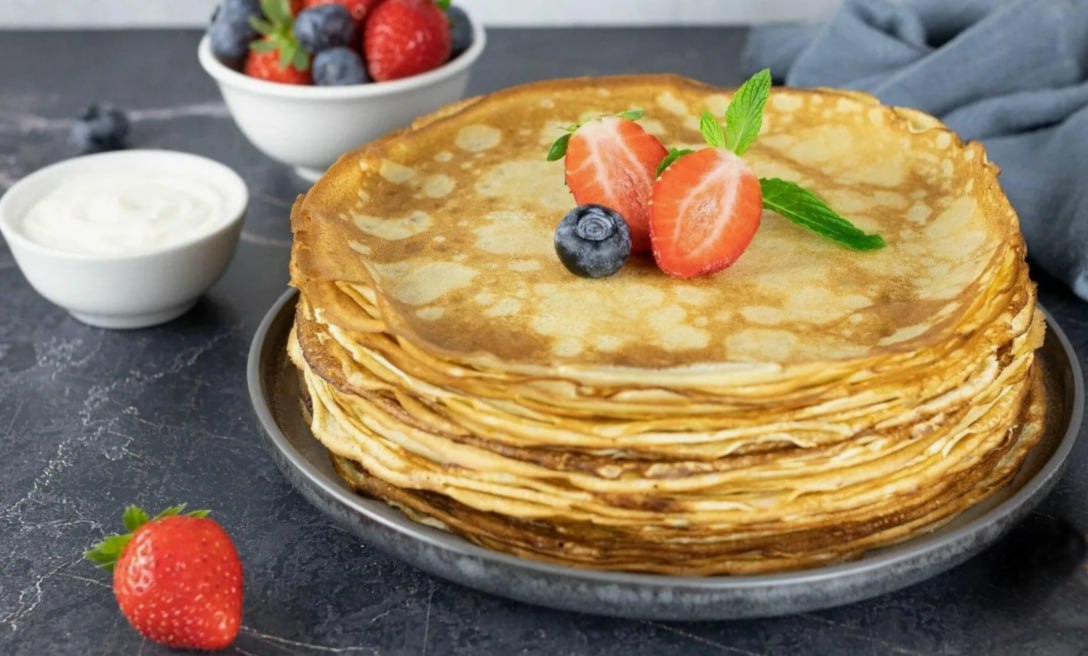 Минздрав РФ на своем официальном канале посоветовал россиянам в масленичную неделю не переедать, чтобы не навредить здоровью