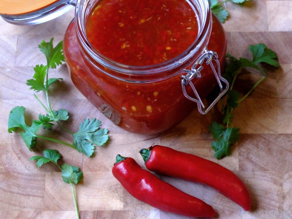 Удивительная аджика «Термоядерная»: идеальный спутник для мясных блюд и рыбы