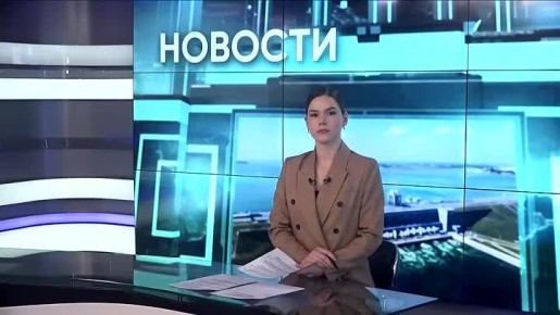 Тем временем на исходе календарная зима, и появляется еще одна опасность - гололед прямо во дворах жилых домов