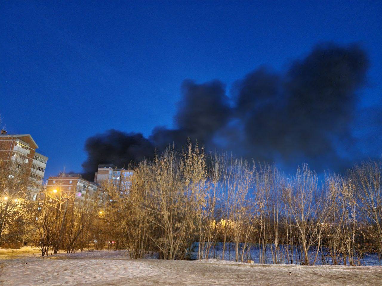 Еще фотографии с пожара в спорт-парке «Поляна» в Иркутске