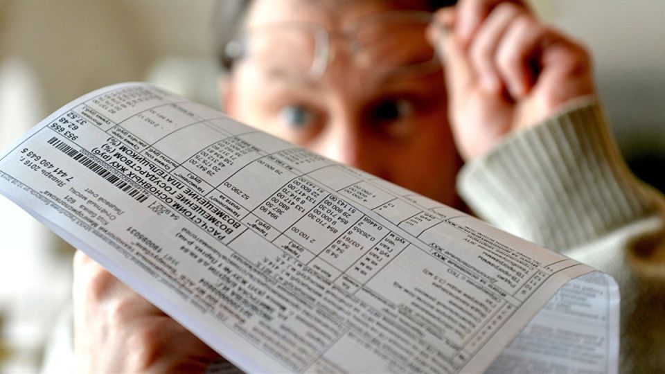 Уехал на дачу — а счёт пришёл за двоих: Как доказать ЖКХ, что вас три месяца не было дома