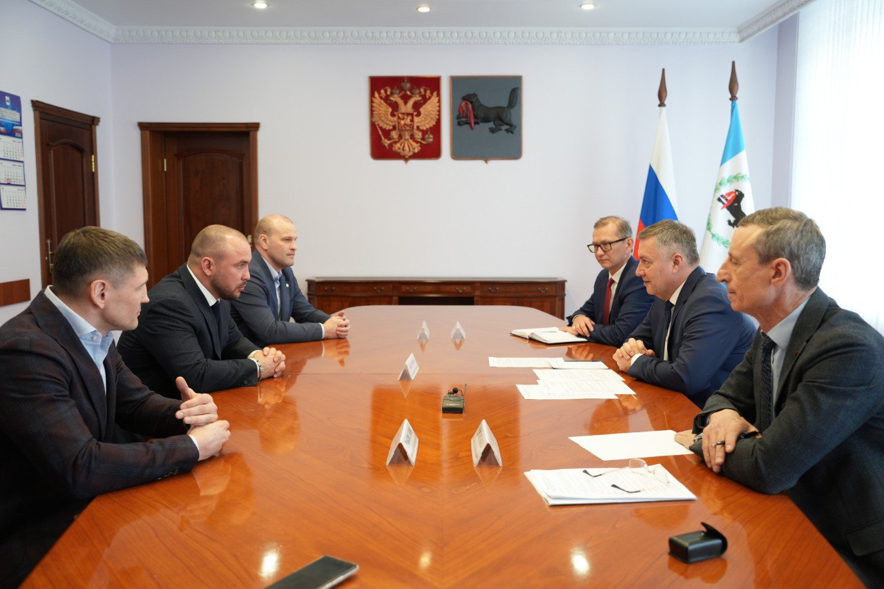 Игорь Кобзев и Александр Беспутин обсудили развитие бокса в Иркутской области Игорь Кобзев и Александр Беспутин обсудили развитие бокса в Иркутской области