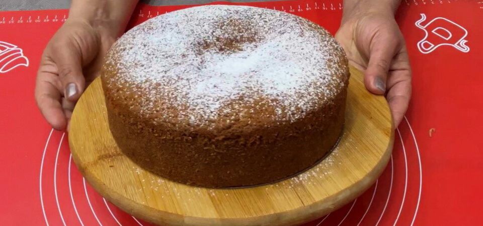 Удивительно простой рецепт итальянского пирога: всего 12 ложек для идеального десерта