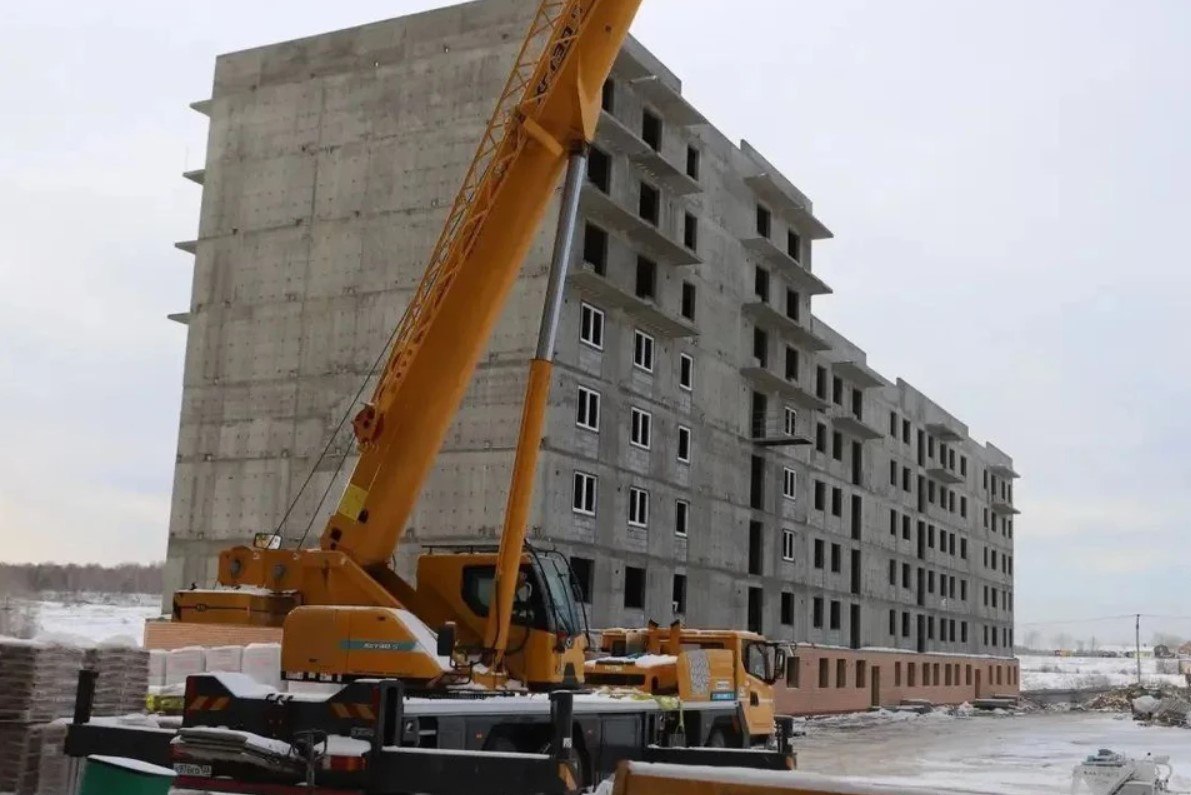 В Иркутске продолжается строительство дома на улице Ярославского