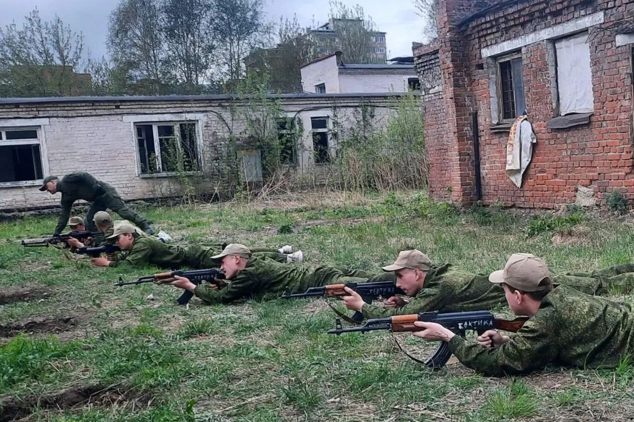 Губернатор Игорь Кобзев подписал распоряжение о проведении учебных сборов для обучающихся школ и колледжей Губернатор Игорь Кобзев подписал распоряжение о проведении учебных сборов для обучающихся школ и колледжей