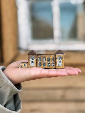 В Иркутске появляются мини-копии деревянных зданий