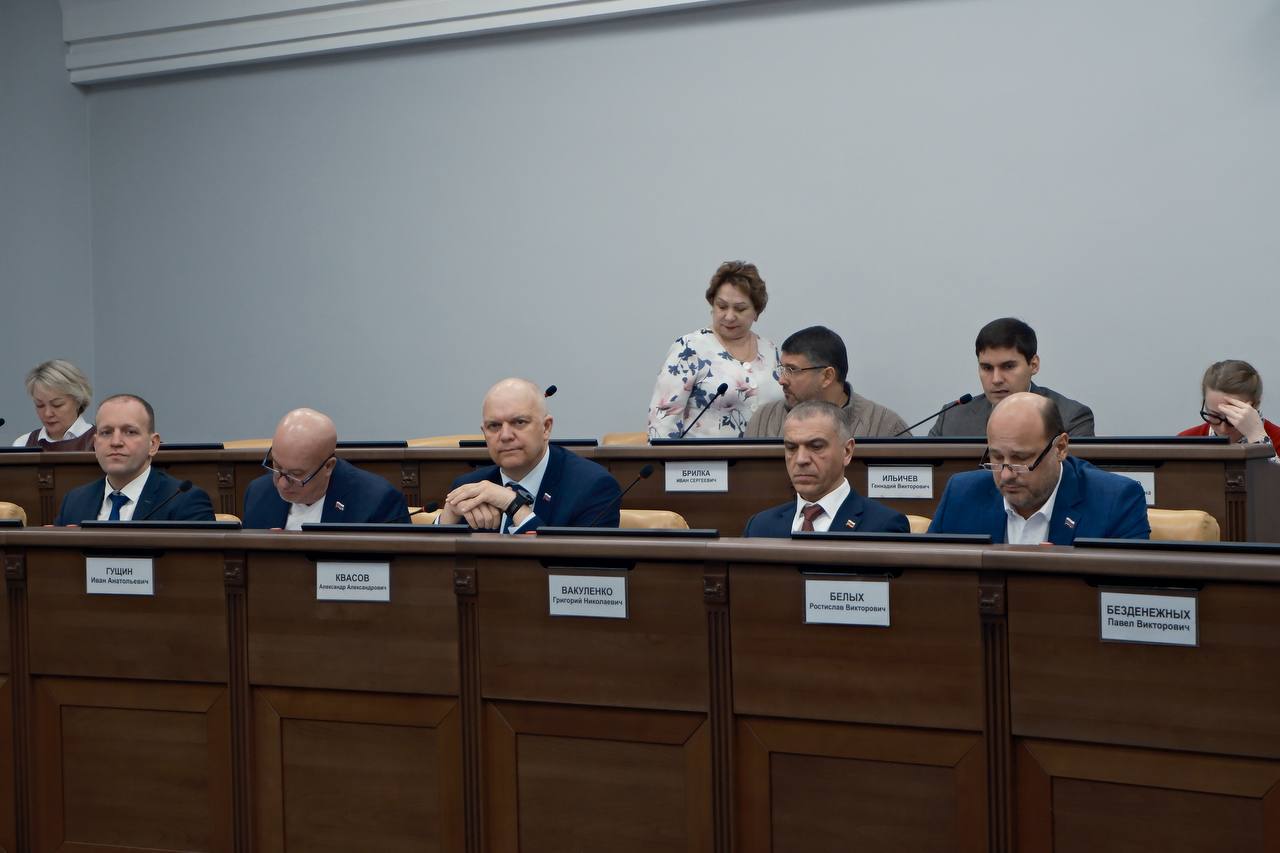 В Иркутске на депутатских слушаниях полиция предоставила отчет об оперативно-служебной деятельности за 2025 год В Иркутске на депутатских слушаниях полиция предоставила отчет об оперативно-служебной деятельности за 2025 год