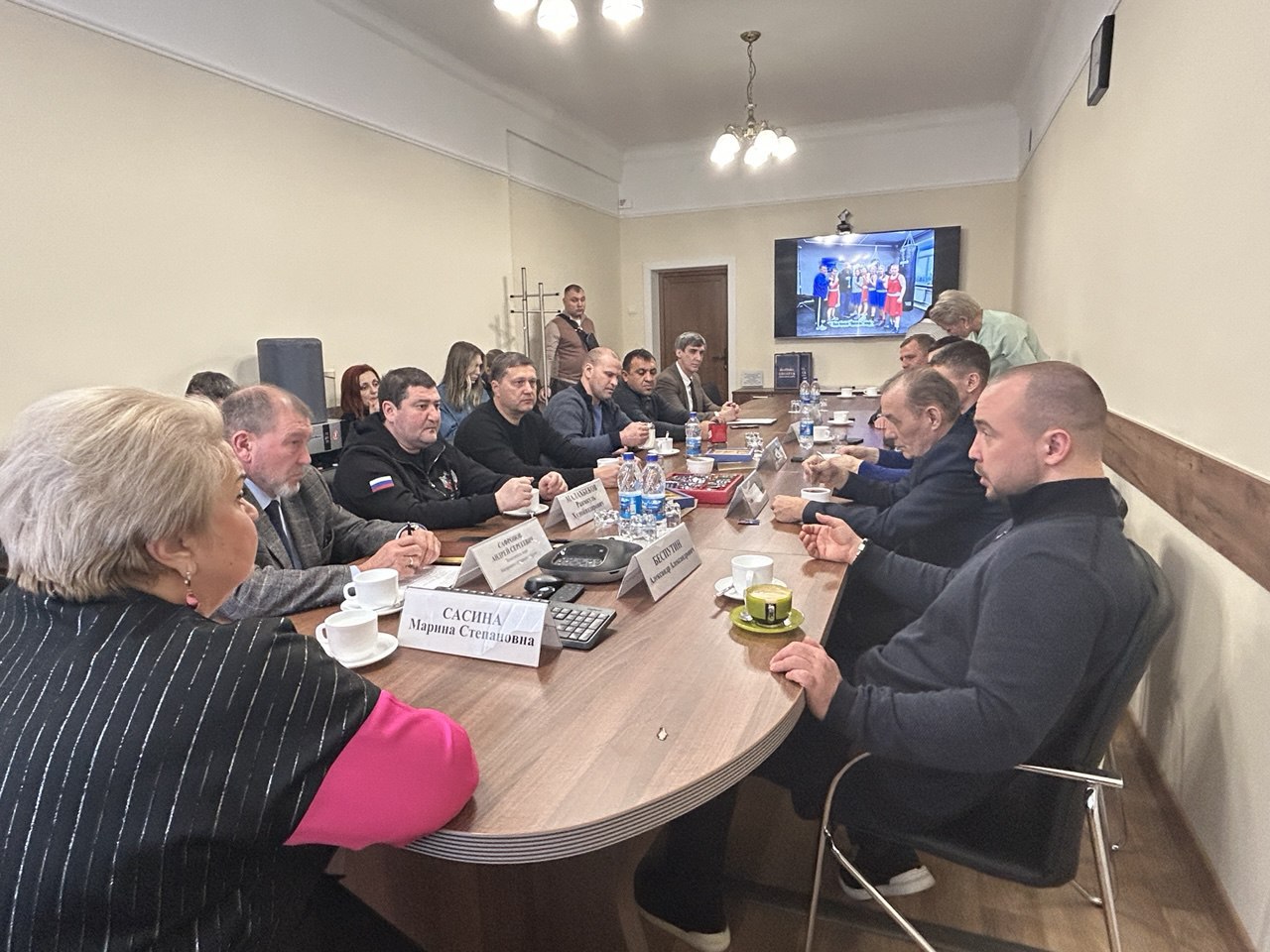 Генеральный секретарь Федерации бокса России Александр Беспутин посетил Ангарск Генеральный секретарь Федерации бокса России Александр Беспутин посетил Ангарск