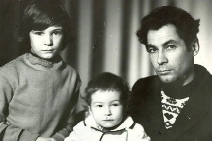 «Жили через дорогу, но не знали о существовании друг друга»: женщина случайно нашла родную сестру спустя 60 лет