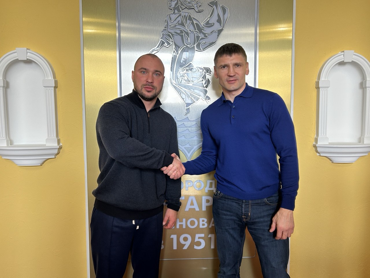 Генеральный секретарь Федерации бокса России Александр Беспутин посетил Ангарск Генеральный секретарь Федерации бокса России Александр Беспутин посетил Ангарск