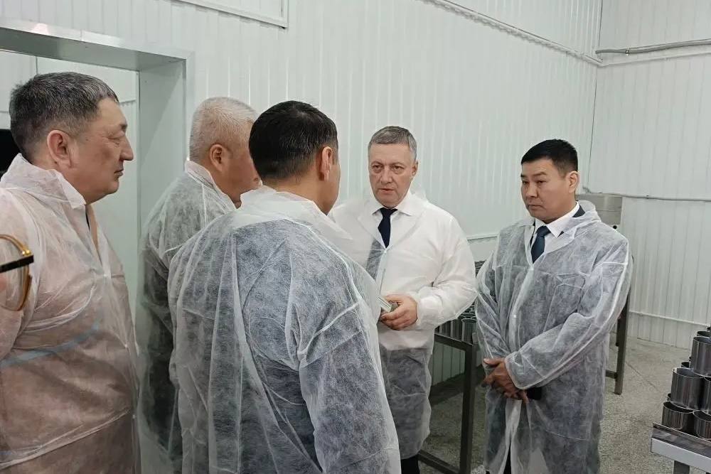 В поселке Усть-Ордынский открылся цех по производству мясных консервов В поселке Усть-Ордынский открылся цех по производству мясных консервов