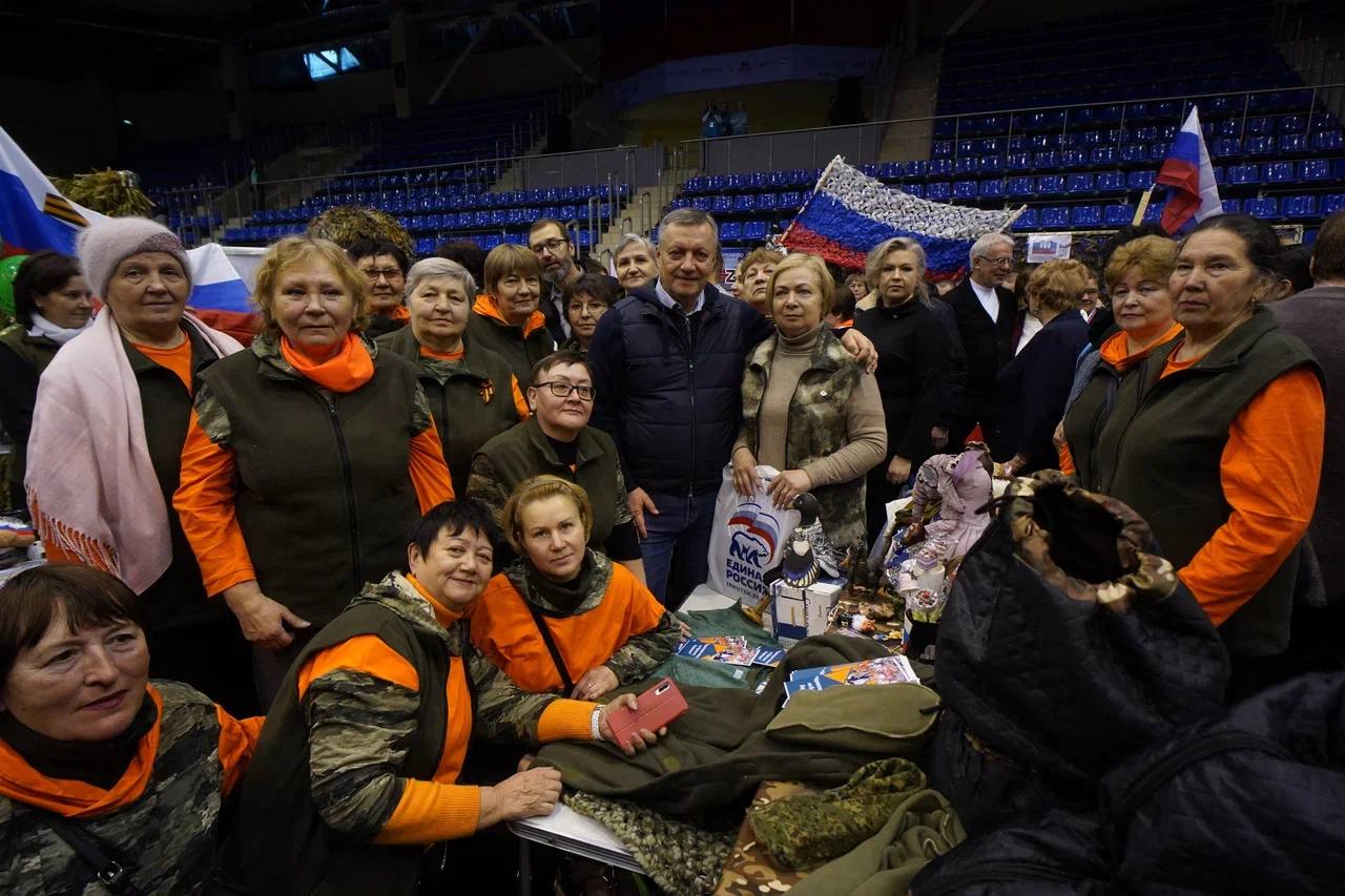 В Иркутске в третий раз состоялся региональный форум волонтеров и добровольцев Иркутской области «СВОих не бросаем!» В Иркутске в третий раз состоялся региональный форум волонтеров и добровольцев Иркутской области «СВОих не бросаем!»