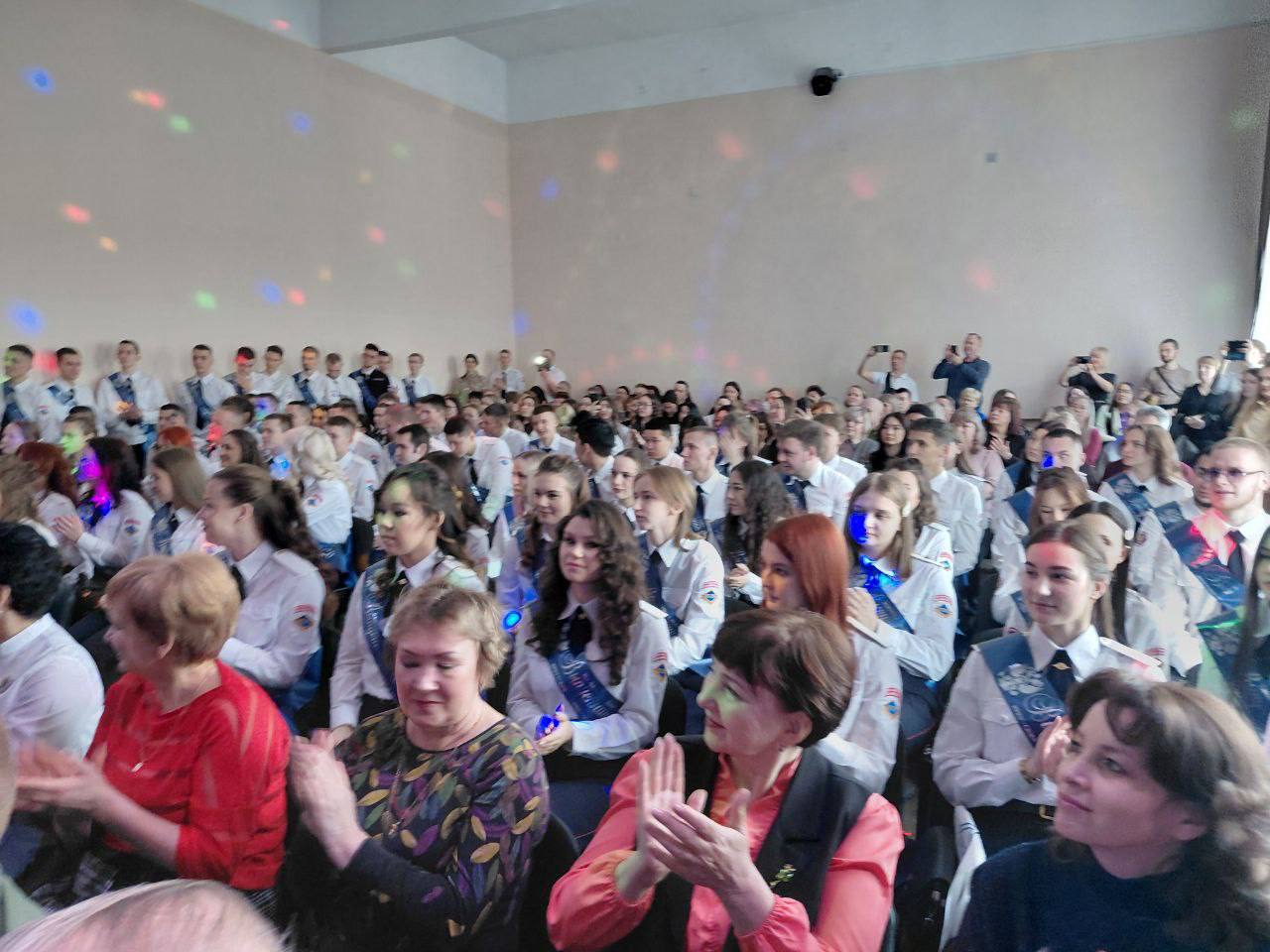 Ветераны транспортной полиции Прибайкалья приняли участие в торжественном вручении дипломов студентам техникума Ветераны транспортной полиции Прибайкалья приняли участие в торжественном вручении дипломов студентам техникума