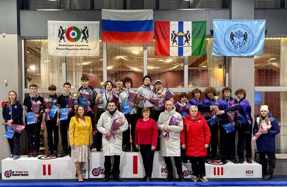 Юношеская команда «Иркутская область – Комсомолл» заняла второе место на соревнованиях по керлингу XIII зимней Спартакиады учащихся России, которые 28 февраля завершились в керлинг-клубе «Пингвин» в Новосибирске