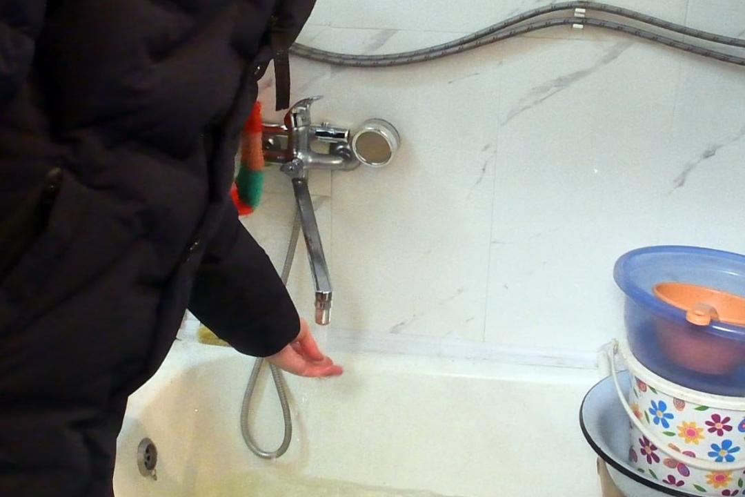 За сутки в Бодайбо холодную воду подключили к трем жилым домам