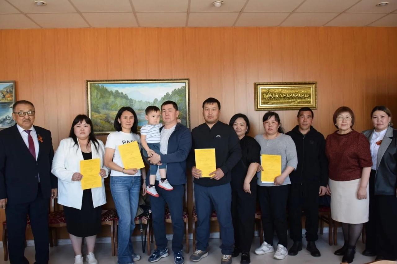 13 семей Приангарья получат выплаты на строительство или покупку жилья в сельской местности