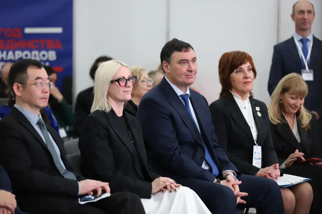 В Иркутске наградили лучших учителей и воспитателей года на «Образовательной панораме: Иркутск 365!» В Иркутске наградили лучших учителей и воспитателей года на «Образовательной панораме: Иркутск 365!»