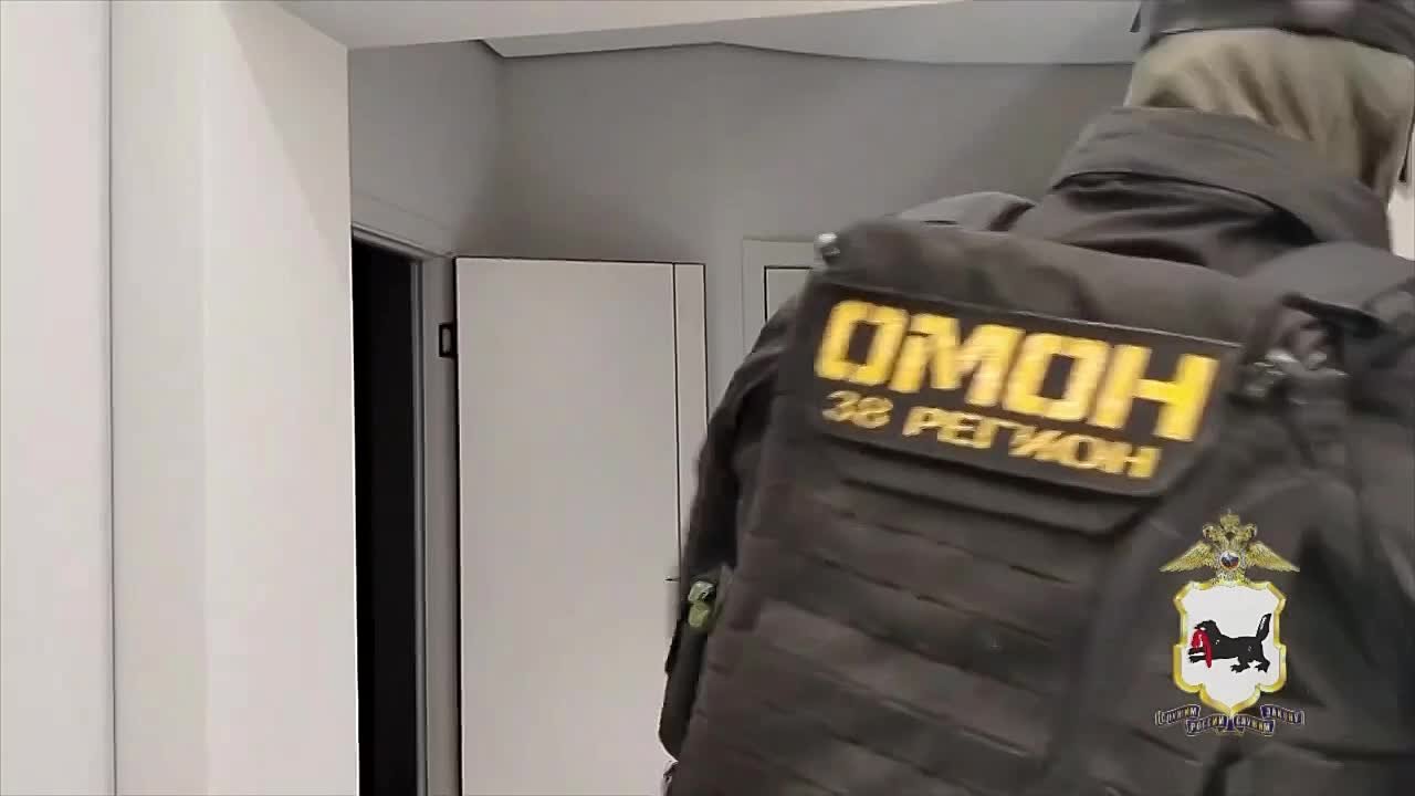 В Ангарске полицейские задержали чиновника по подозрению в получении взятки