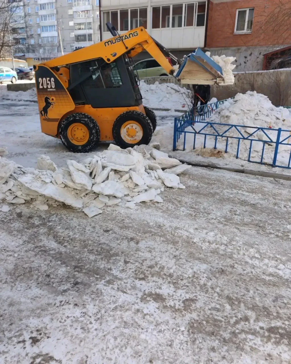 В Иркутске назвали основные замечания к уборке дворовых территорий В Иркутске назвали основные замечания к уборке дворовых территорий