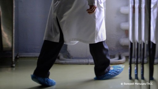 Суд приговорил жительницу Иркутска и ее мать за избиение и удержание в квартире врача-педиатра, приехавшей на вызов к больному ребенку без бахил