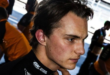 Ошибки не прощаются: Вильнёв о проблемах Пиастри на трассе