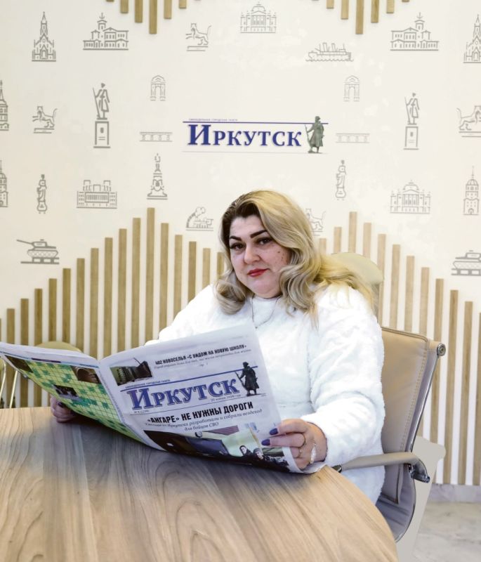 Знакомьтесь, на первом фото — Людмила Тушминская — мама 20 детей и бабушка 17 внуков! Эта героическая женщина занимается не только домом и своей большой семьей, но еще и руководит клубом приемных родителей Иркутского района...