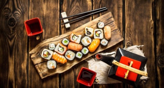 Сколько времени можно хранить готовую еду при комнатной температуре?