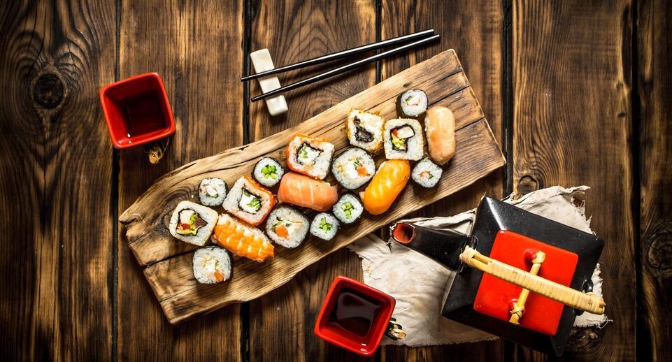 Сколько времени можно хранить готовую еду при комнатной температуре?