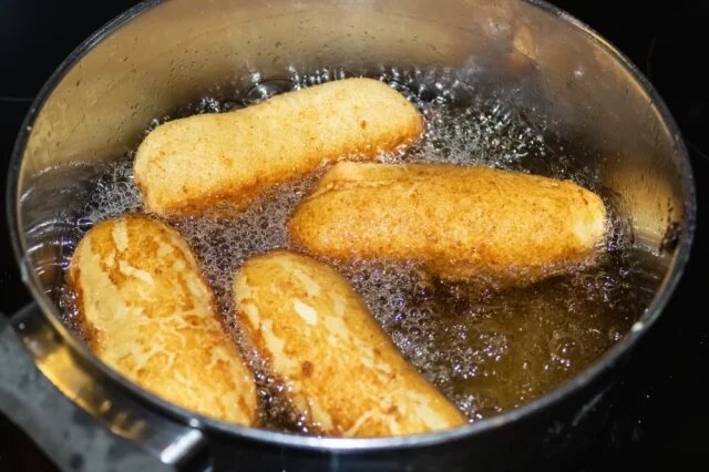 Как быстро приготовить вкусные пирожки на сковороде