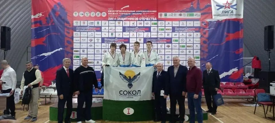 Спортсмены Прибайкалья стали призерами межрегиональных соревнований малых городов Сибири по дзюдо, посвященных памяти Почетного гражданина Тары Василия Артемова