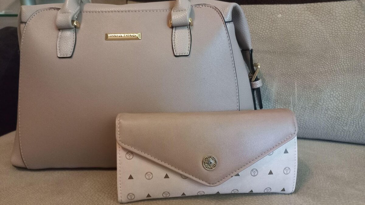 Неожиданный трюк: зачем брызгать перекисью водорода в кошелёк