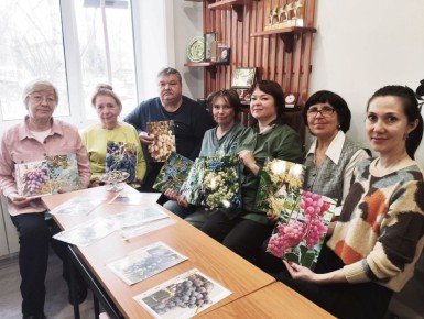 Иркутские садоводы выращивают виноград много лет и уже не просто добиваются высоких урожаев, но и активно делятся своими знаниями и опытом по разведению устойчивых к сибирским морозам сортов