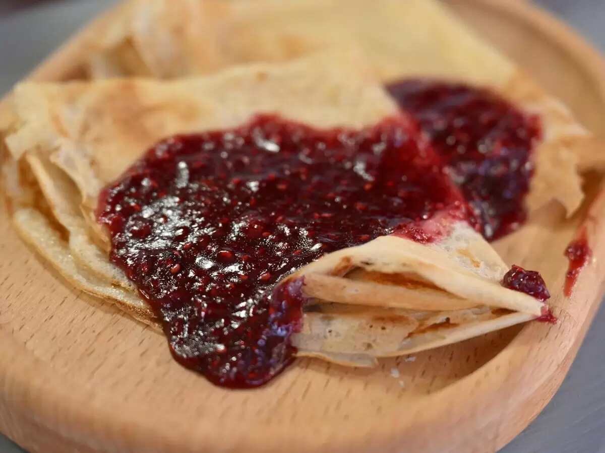 Сколько стоит семейный праздник: блины с вареньем на Масленицу