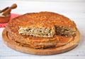 Блинный пирог с курицей: уютная выпечка для Масленицы