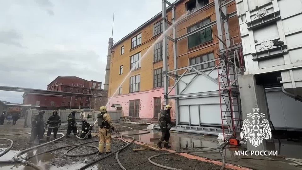 В Иркутске горит масложиркомбинат