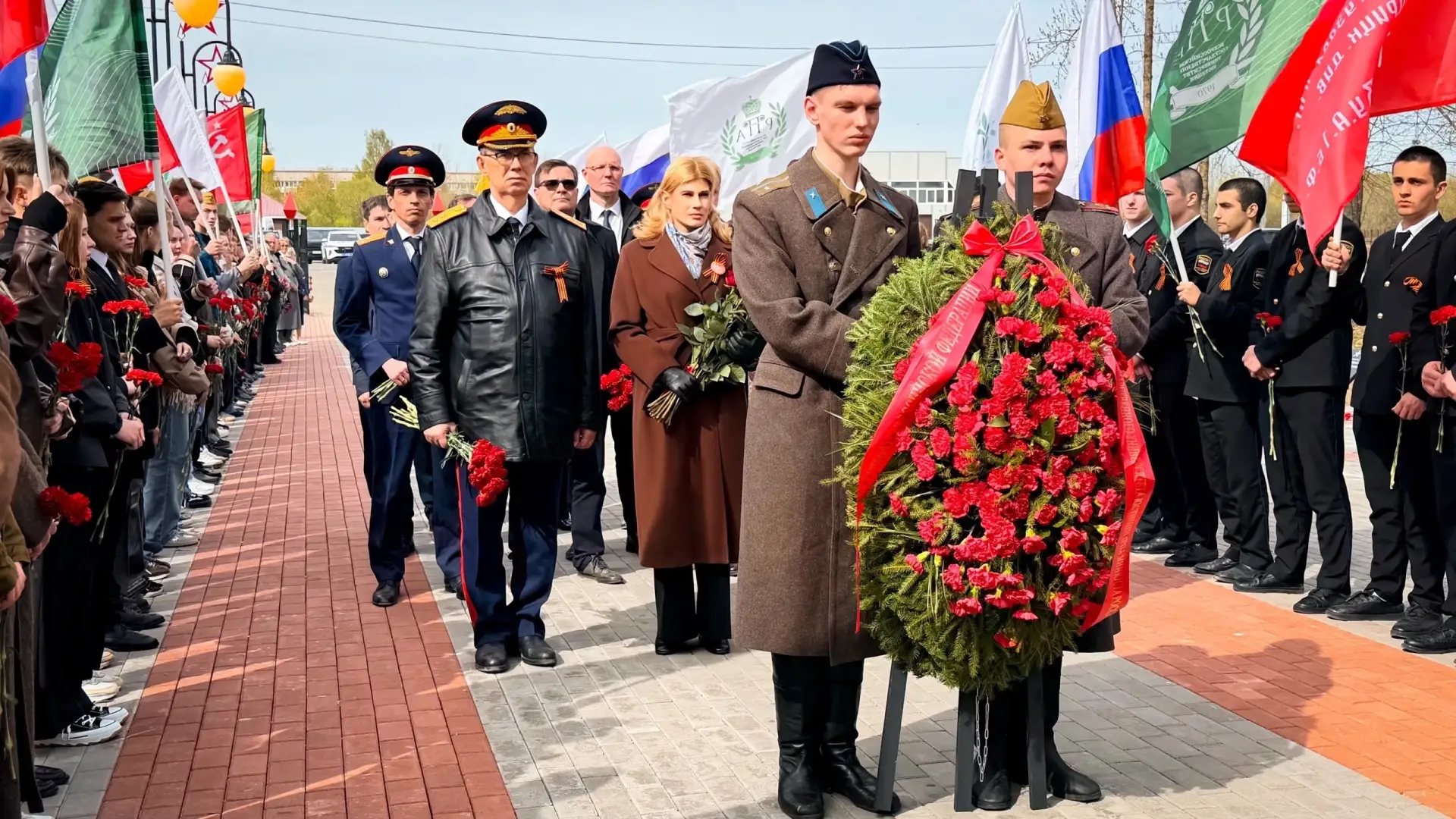 В Ленинградской области в честь 81-й годовщины Победы советского народа в Великой Отечественной войне прошли торжественные мероприятия