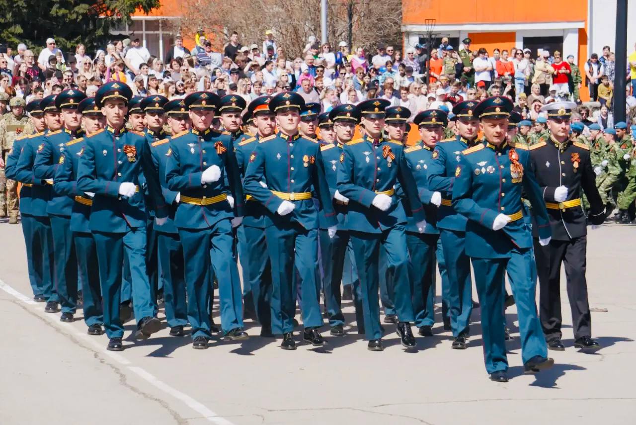 Парад Победы в Черемхово. Центральная площадь Черемхово стала местом проведения масштабного Парада Победы Парад Победы в Черемхово. Центральная площадь Черемхово стала местом проведения масштабного Парада Победы