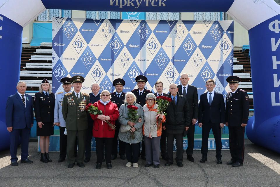 В Иркутске состоялось открытие соревнований памяти сотрудников, погибших при исполнении служебного долга В Иркутске состоялось открытие соревнований памяти сотрудников, погибших при исполнении служебного долга