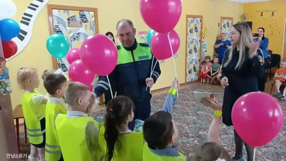 В честь 90-летия Госавтоинспекции в городе Зима создан первый отряд ЮПИД В честь 90-летия Госавтоинспекции в городе Зима создан первый отряд ЮПИД