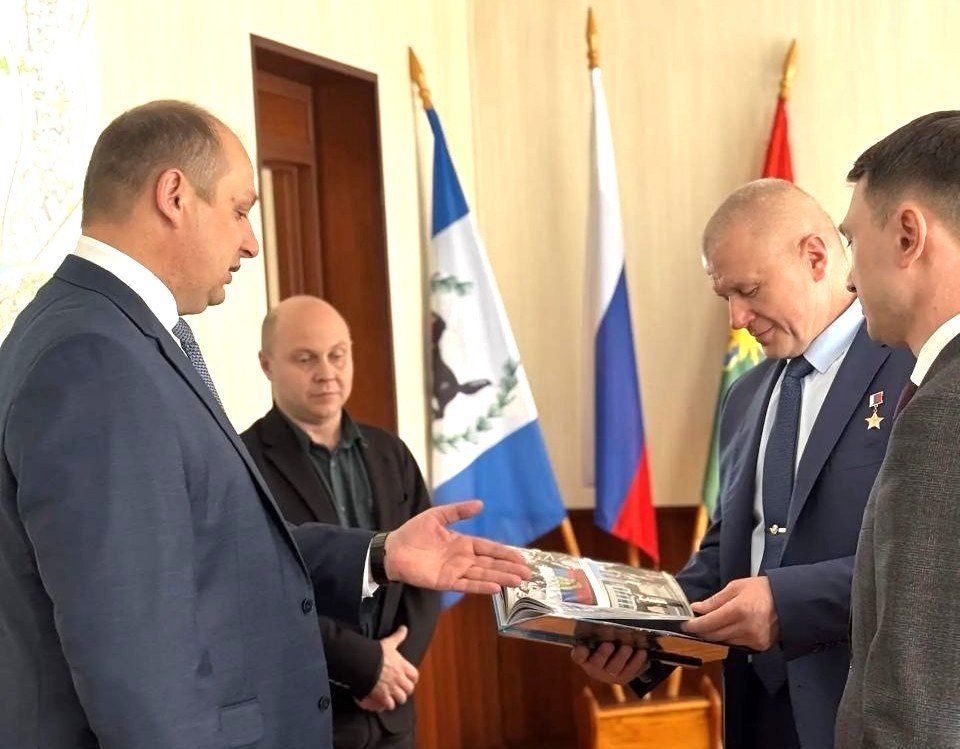 Космонавт Олег Новицкий выдвигается в Госдуму от КПРФ по Братскому округу Космонавт Олег Новицкий выдвигается в Госдуму от КПРФ по Братскому округу