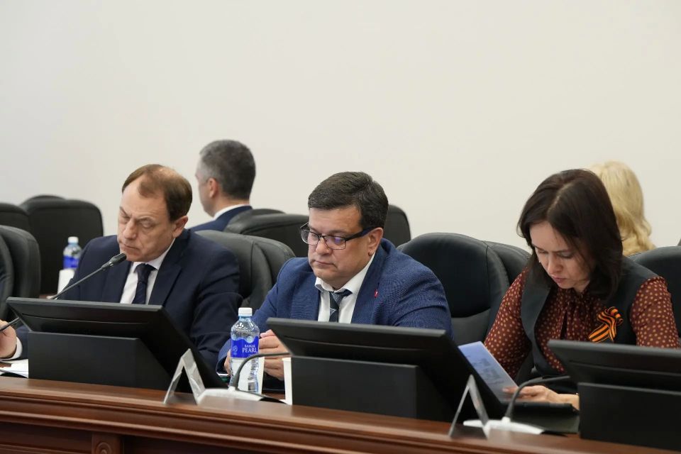 Отчет о деятельности Правительства Иркутской области за 2025 год заслушали на заседании под руководством Губернатора региона Игоря Кобзева Отчет о деятельности Правительства Иркутской области за 2025 год заслушали на заседании под руководством Губернатора региона Игоря Кобзева