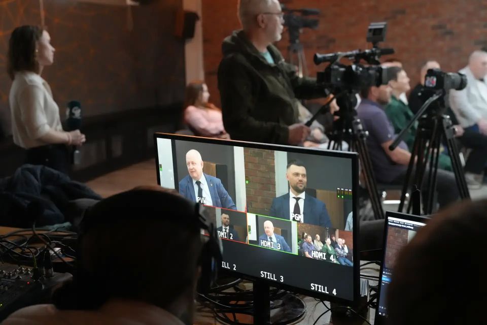 Сегодня на АИСТе стартует новое ток-шоу «Политический диагноз» Сегодня на АИСТе стартует новое ток-шоу «Политический диагноз»