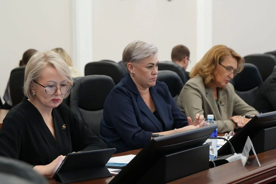 Отчет о деятельности Правительства Иркутской области за 2025 год заслушали на заседании под руководством Губернатора региона Игоря Кобзева Отчет о деятельности Правительства Иркутской области за 2025 год заслушали на заседании под руководством Губернатора региона Игоря Кобзева
