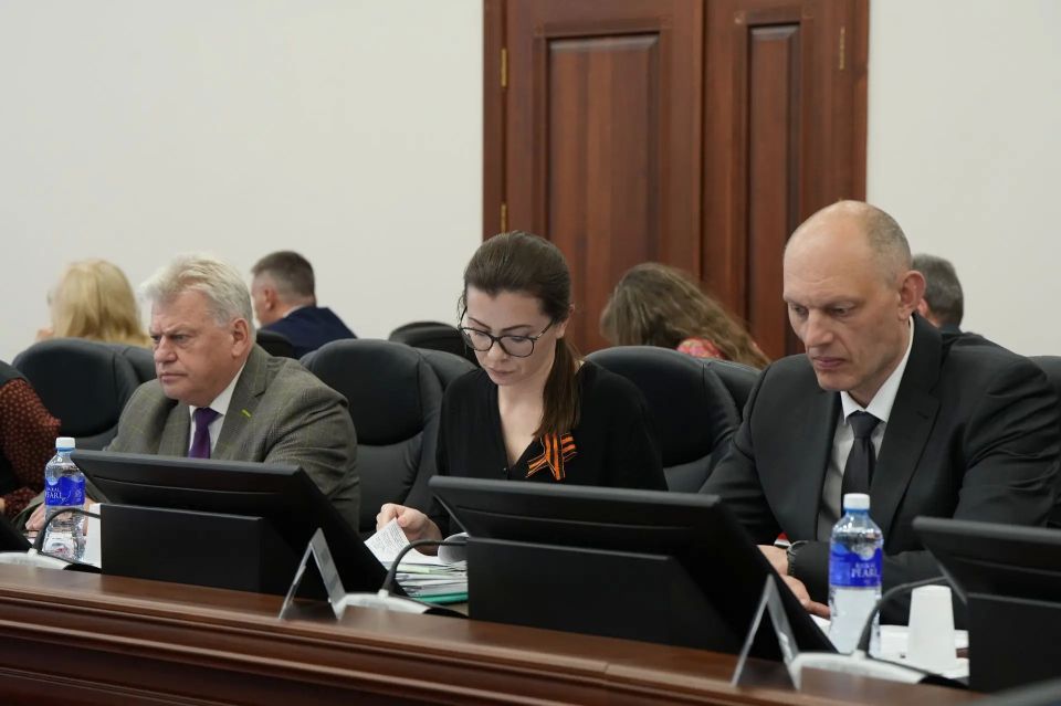 Отчет о деятельности Правительства Иркутской области за 2025 год заслушали на заседании под руководством Губернатора региона Игоря Кобзева Отчет о деятельности Правительства Иркутской области за 2025 год заслушали на заседании под руководством Губернатора региона Игоря Кобзева
