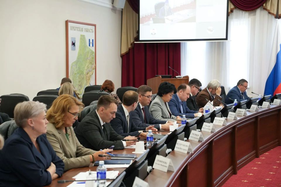 Отчет о деятельности Правительства Иркутской области за 2025 год заслушали на заседании под руководством Губернатора региона Игоря Кобзева Отчет о деятельности Правительства Иркутской области за 2025 год заслушали на заседании под руководством Губернатора региона Игоря Кобзева