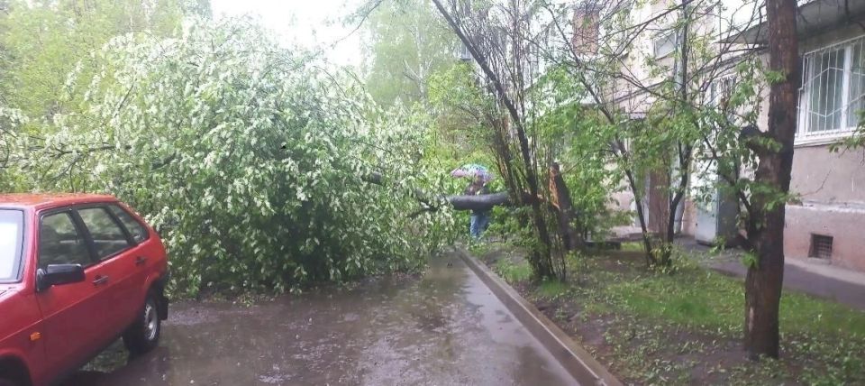 Иркутск борется с последствиями ливня Иркутск борется с последствиями ливня