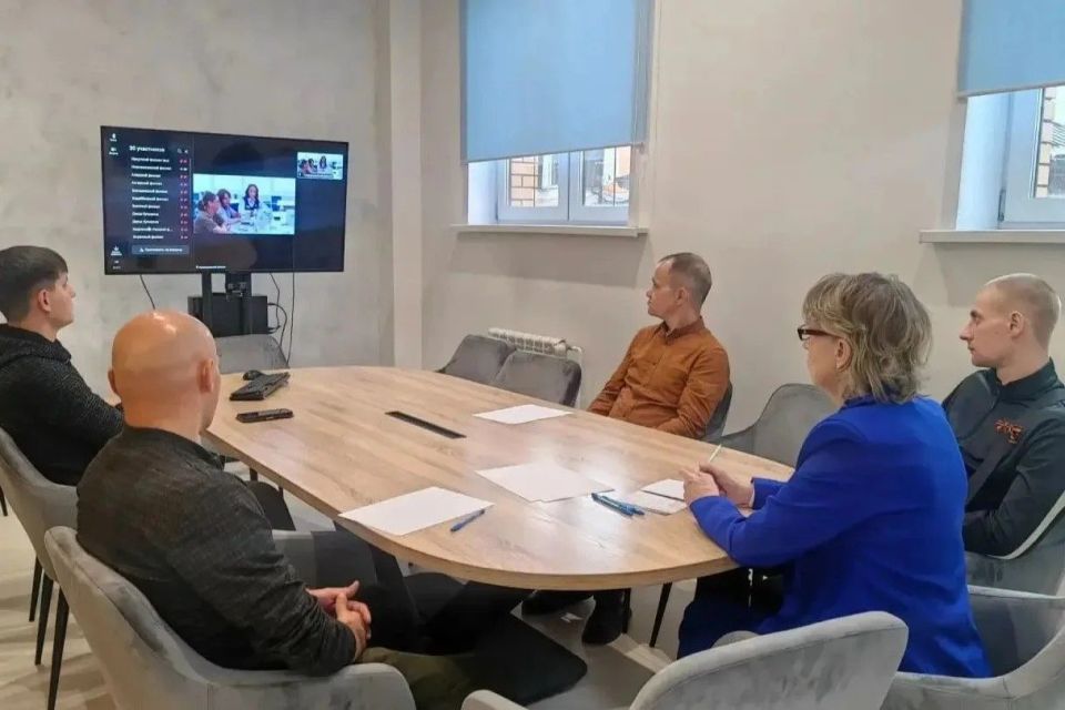 В Иркутском филиале Кадрового центра прошло заседание клуба участников СВО «Мирный берег» В Иркутском филиале Кадрового центра прошло заседание клуба участников СВО «Мирный берег»