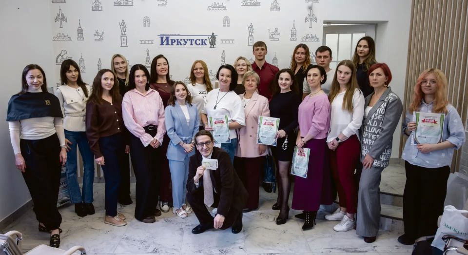 В редакции «Иркутска» наградили победителей народного состязания «Самый красивый тренер» В редакции «Иркутска» наградили победителей народного состязания «Самый красивый тренер»